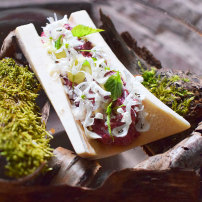 Tartar som er en sæsonmenu af lokale råvarer